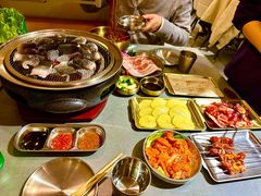 -围炉肉舍•炭烤活鳗•丹东海鲜烤肉(步行街店)