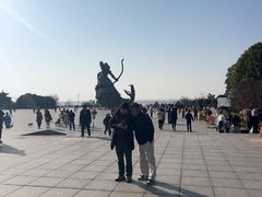 -巴陵广场