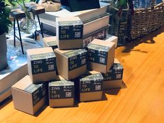 -ZING COFFEE 镜咖啡