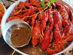 招牌酱香小龙虾-辣皇朝小龙虾(六一店)