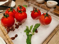 番茄脆菇沙拉-小大董·烤鸭(凤凰汇店)