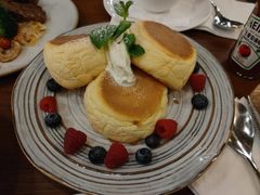 莓果奶油芝士舒芙蕾松饼-UPPER KITCHEN(延安路店)