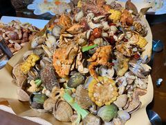 手扒海鲜-东来菜馆•手抓海鲜家常菜•海鲜锅贴(鸽子窝店)