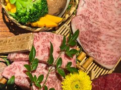 -山川小町·极番烧肉(新地假日广场店)