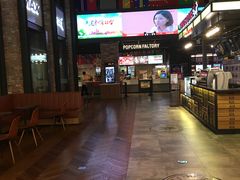 -CGV影城(滨江天街IMAX店)