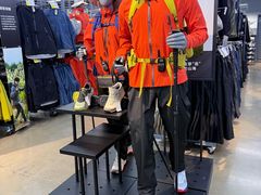 -迪卡侬(大英山店)