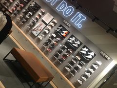 -NIKE(虹悦城店)