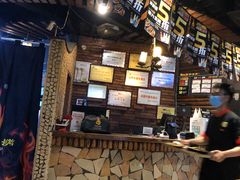 -何师烧烤·香辣蟹·川菜·30年老品牌(太古里旗舰店)