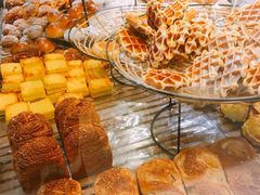 -巴黎贝甜(大宁国际商业广场店)