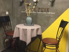 -HIGH FIVE哈福手工汉堡(桂林路店)