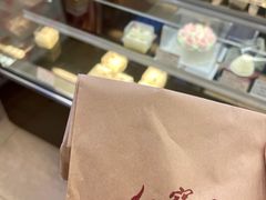 -红宝石·鲜奶小方·海派西点房(南丹店)