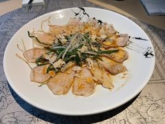 薄切鲜鱼片-穹六人间 people 6(岳阳路店)