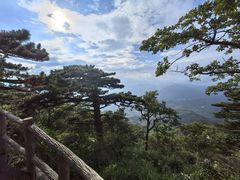 -罗田薄刀峰风景区
