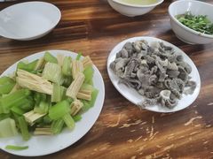 -宝瑞门钉肉饼店