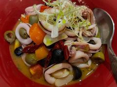 快炒新鲜鱿鱼陪蒜片-Bistro Les Lilas丁香花小酒馆