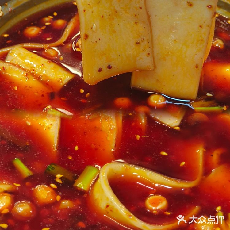 五一不用去甘肃‼️成都这家甘肃麻辣烫正宗