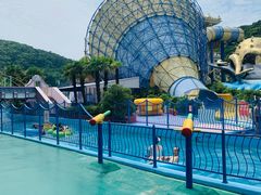 -平湖九龙山乐满地水上乐园