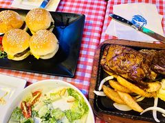 美式烧烤牛肉迷你汉堡-鲨鱼美式餐厅酒吧Sharky