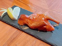 香酥吊烧脆皮鸽-华尔道夫酒店·紫金阁