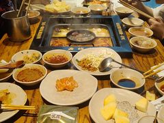 -老牌坊云南鱼豆花火锅(爱建店)