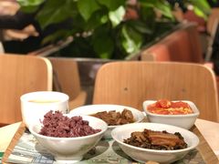 -老乡鸡(上海白玉兰广场店)