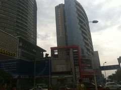 -颐高数码广场(邯郸路店)