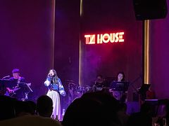 -TZ House音乐现场(来福士中心店)