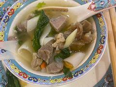 -毛辣果·贵州红酸汤牛肉火锅(西单店)