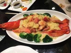 黄油依面游水波士顿龙虾-新南华大酒店(长寿店)