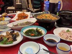 -侬佳蒸菜馆(听潮店)