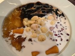 -RUXU入续糖水铺与包(卓悦中心店)