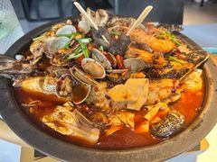 -鸣记脆皮烤鱼·海鲜烤鱼(三八广场店)