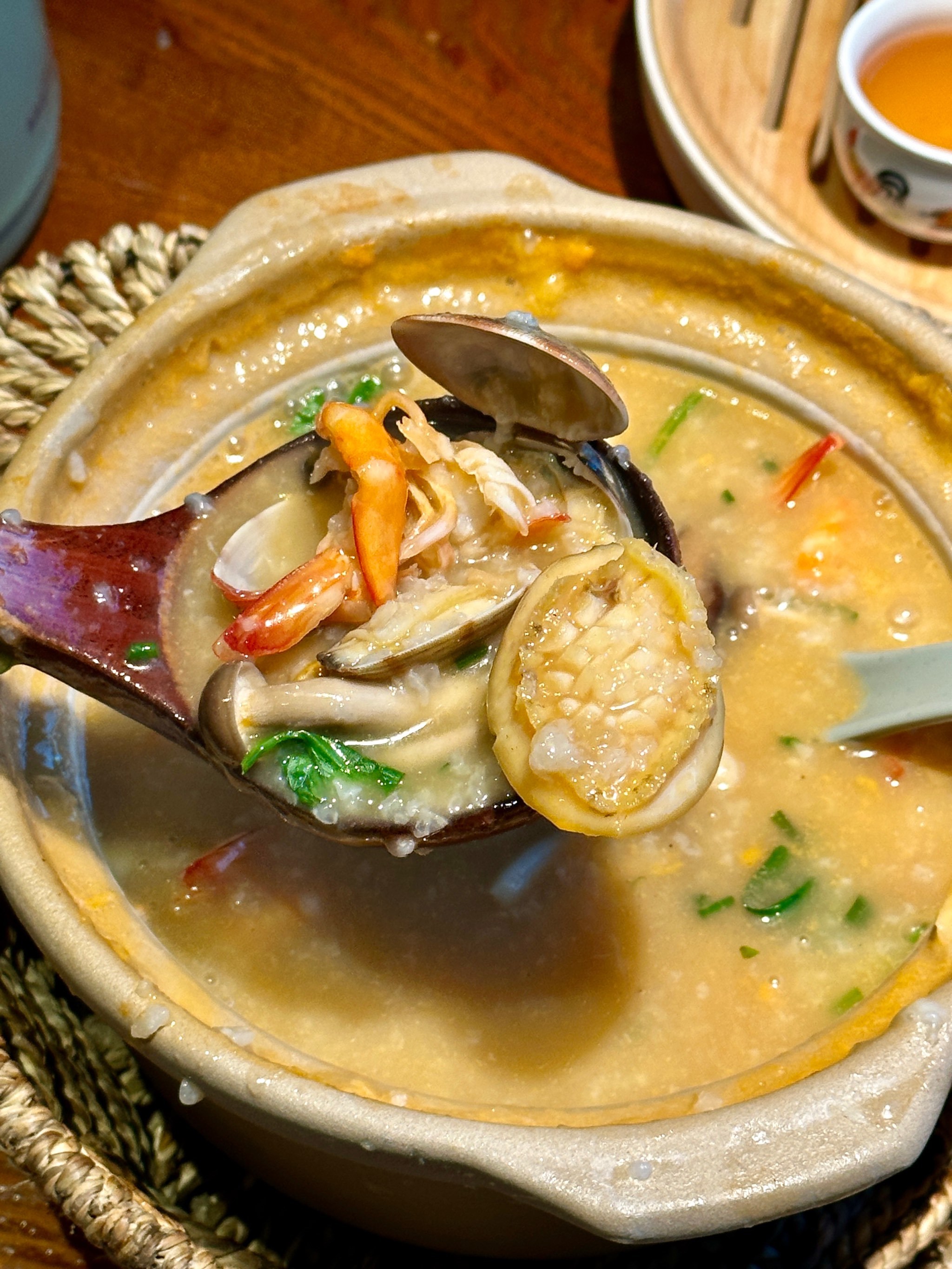 秋天来碗鲍鱼鲜虾海鲜粥🦐暖暖地超满足!