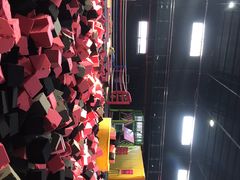 -嘿哟动霸CHUA·新潮玩运动娱乐中心·蹦床滑冰团建乐园