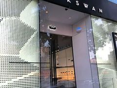 门面-BLACKSWAN黑天鹅(环球店)