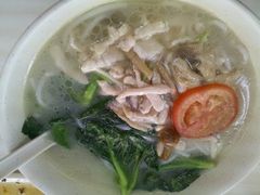 鸡丝野菌米线-咬不得高祖生煎·简餐(高银街店)