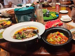 -老滇山寨•云南特色菜•地方菜•民族风情歌舞表演(金碧店)