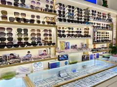-新视达眼镜店·蔡司·依视路(名镜苑店)