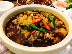 跳水鱼蛙-椿记烧鹅(叠彩店)