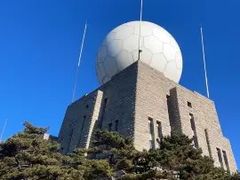 -黄山光明顶山庄