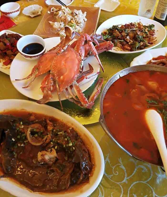 友鹏海鲜(黄河道店)-"菜做得还不错…主要是为了奔着他的单间环境.