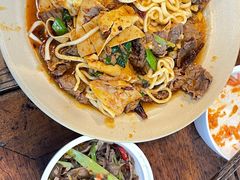 -方铲铲·成都板凳面(滨江银泰店)