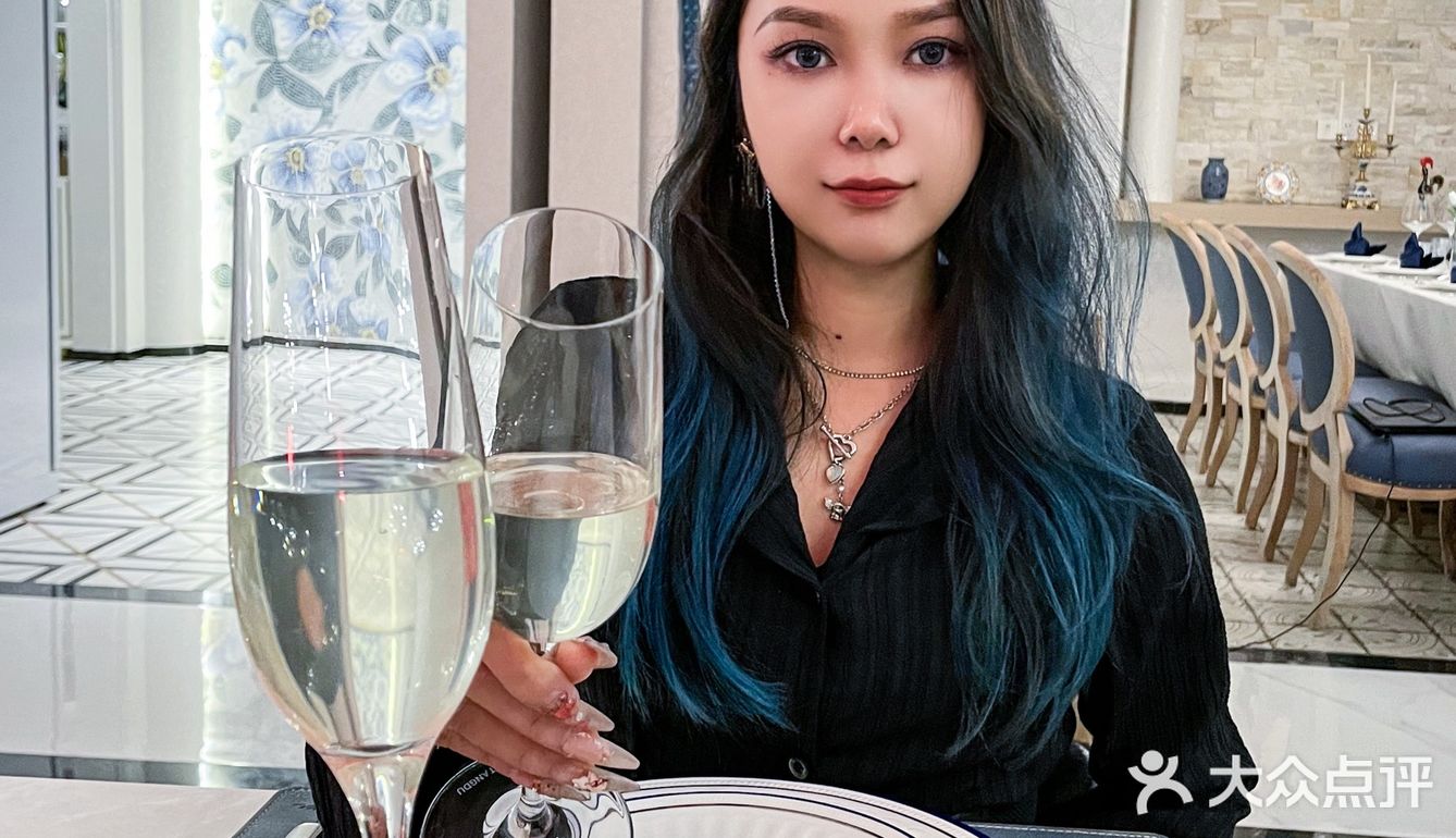 异国美食|这家店氛围感也太好了吧‼️