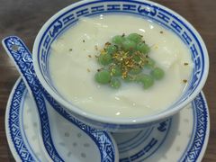 青团冰豆花-蟹上黄·蟹黄面·江南糖水(人民广场店)