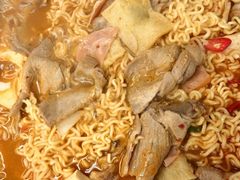 -亲昵春川鸡排(韩国美食街店)