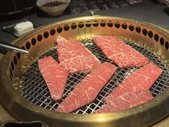 -铭牛烧肉·和牛海鲜自助(高新月牙湖店)