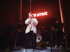 -TZ House音乐现场(来福士中心店)