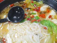 酸菜鱼米线-缘久缘米粉(新街口店)