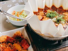 -穹六人间 people 6(岳阳路店)