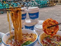 -李与白包子铺(桐梓林店)